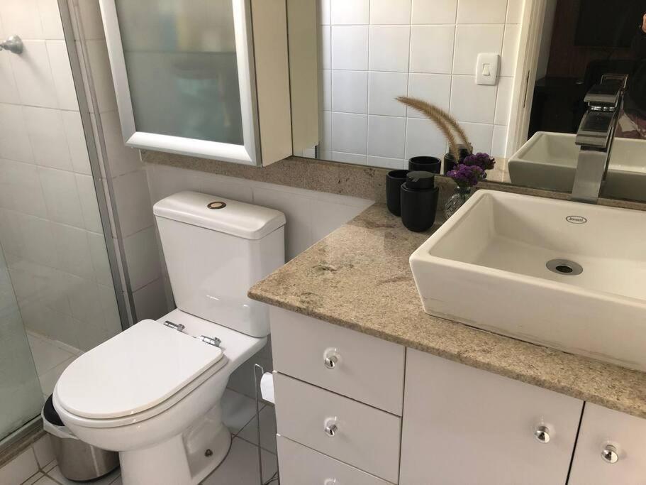 Apartamento Office Com Camareira + Academia + Piscina *